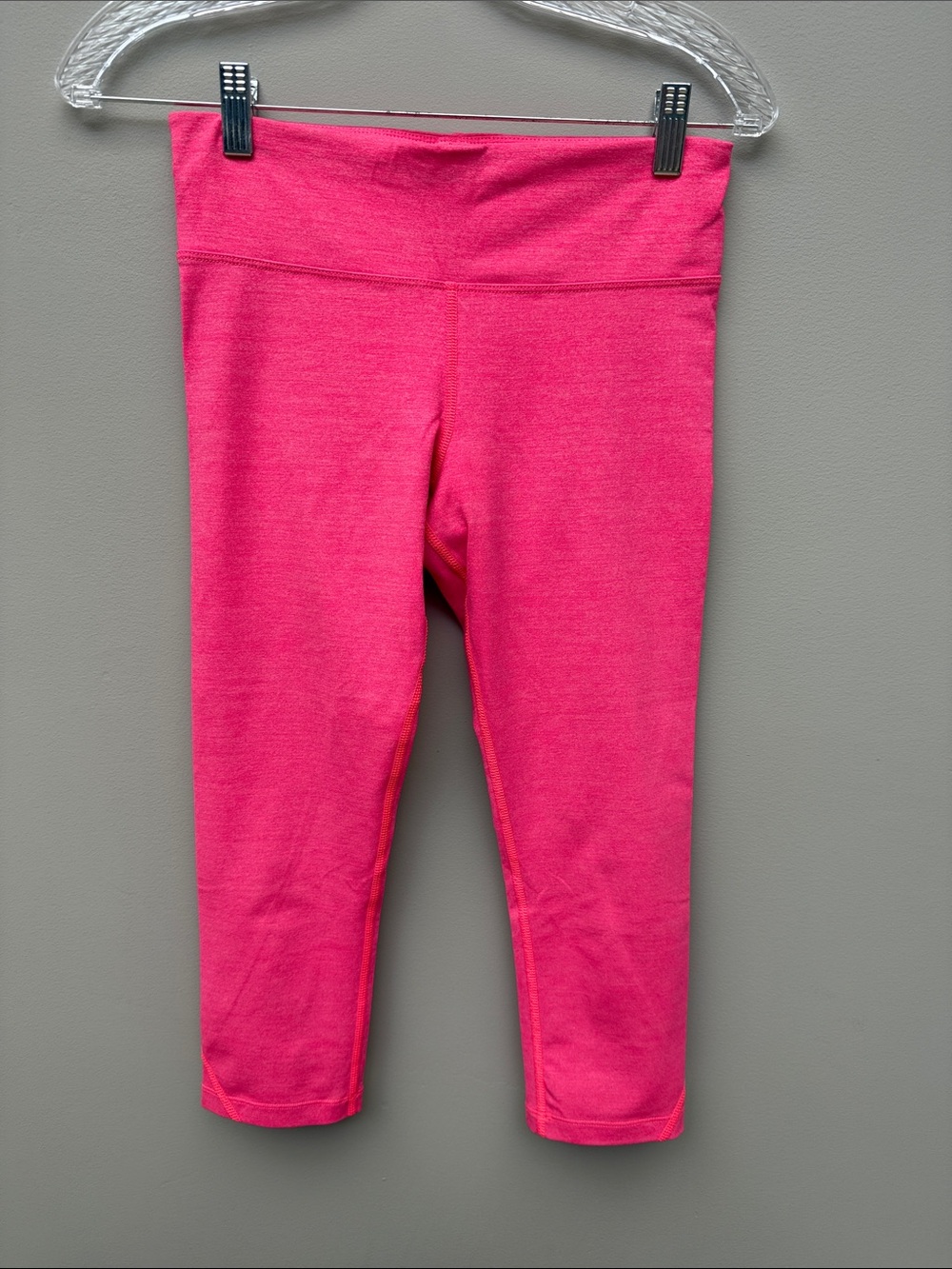 Lorna Jane Hot Pink Capri Leggings